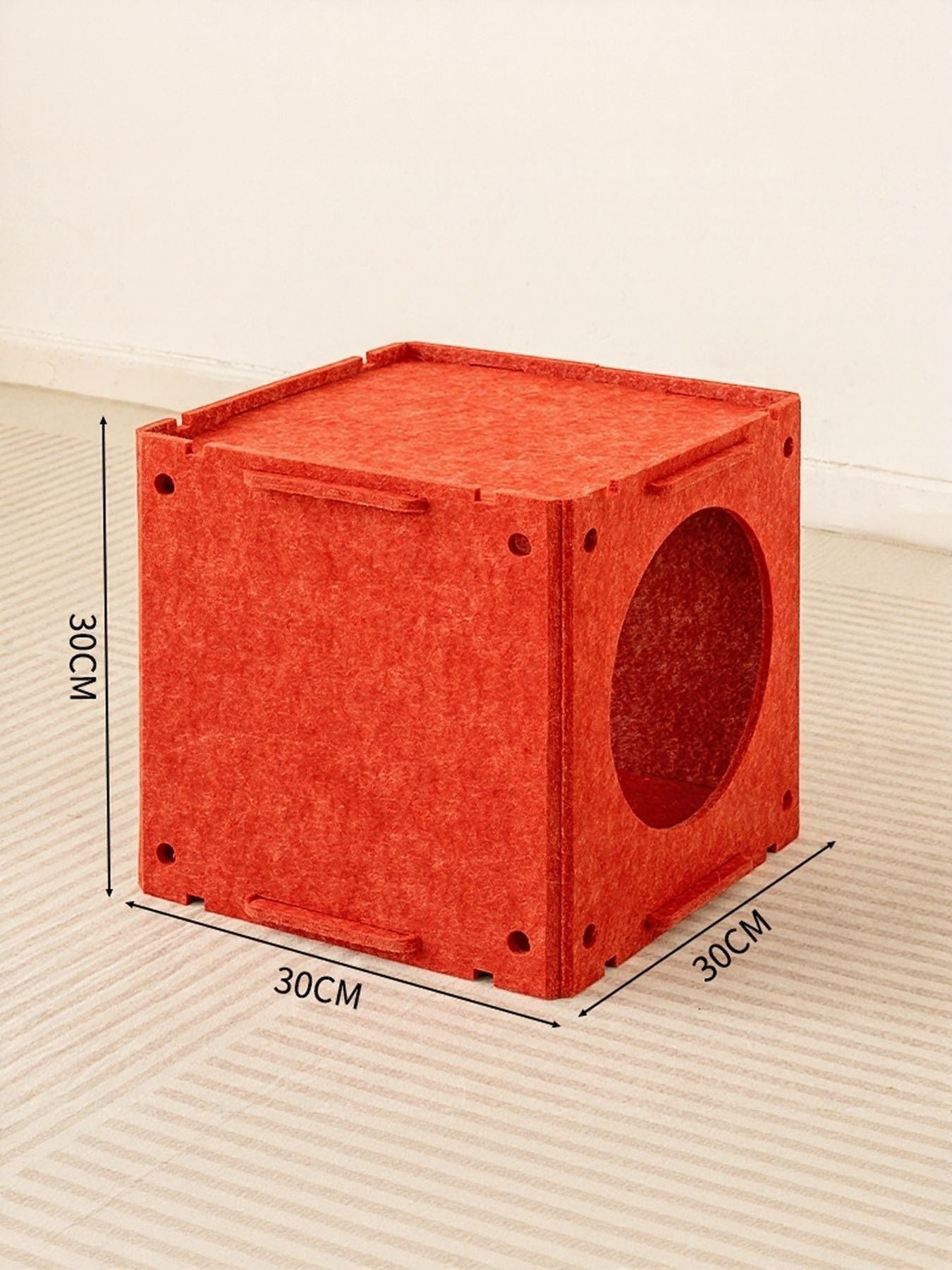 Little Pets Club modular red felt cat house cube with circular opening and 30cm dimensions.