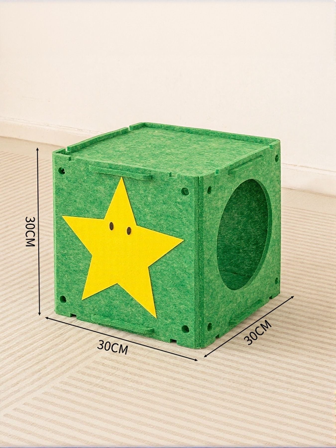 Little Pets Club green felt modular cat cube with a yellow star cutout and circular entrance, 30cm dimensions.