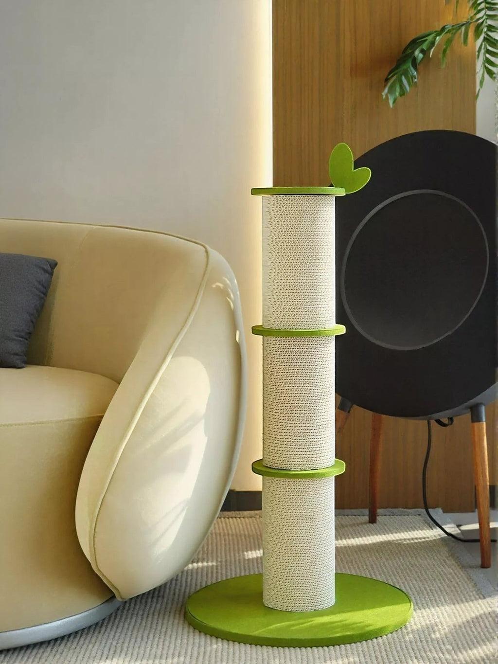 Little Pets Club bamboo-shaped sisal cat scratching post with green base and butterfly accent.